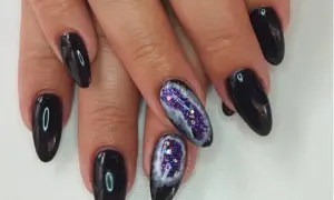 Manicure mineralny co to jest? Zalety, etapy i pielęgnacja paznokci po zabiegu