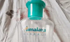 Olejek rewitalizujący z Himalaya Herbals - skuteczne składniki i opinie