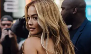 Jak zrobić fale lokówką bez trudności – proste techniki i porady