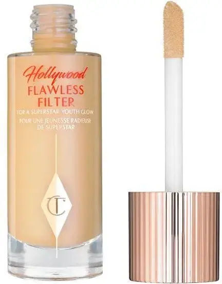 Baza rozświetlająca Charlotte Tilbury – jak uzyskać promienną skórę