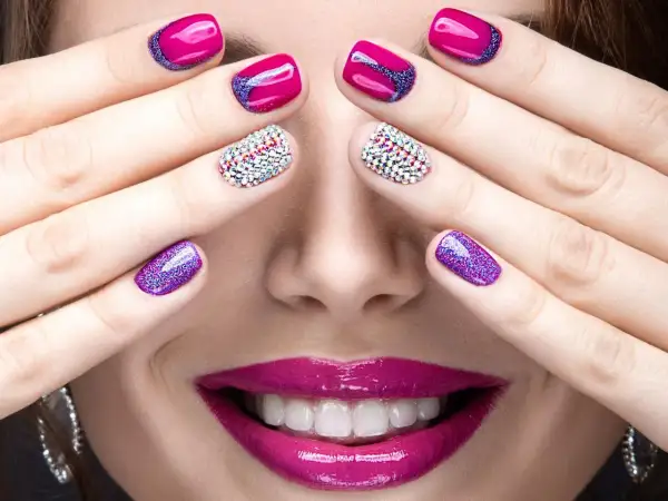 Czy manicure hybrydowy jest bezpieczny w ciąży? Sprawdź ryzyko!